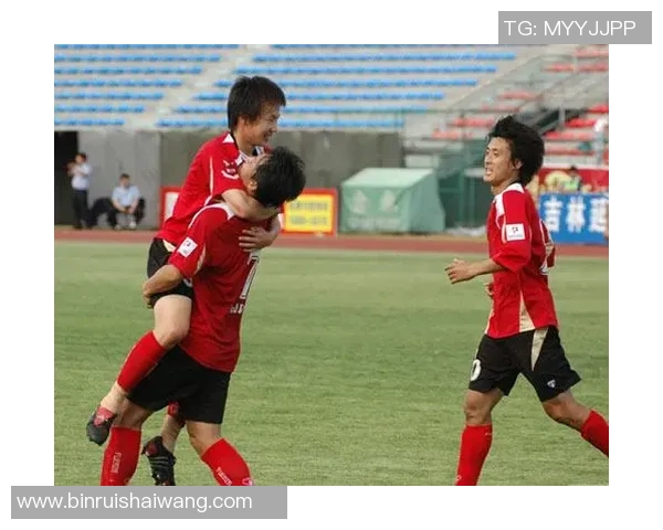 韩松峰足球：从草根到职业的奋斗历程与未来展望